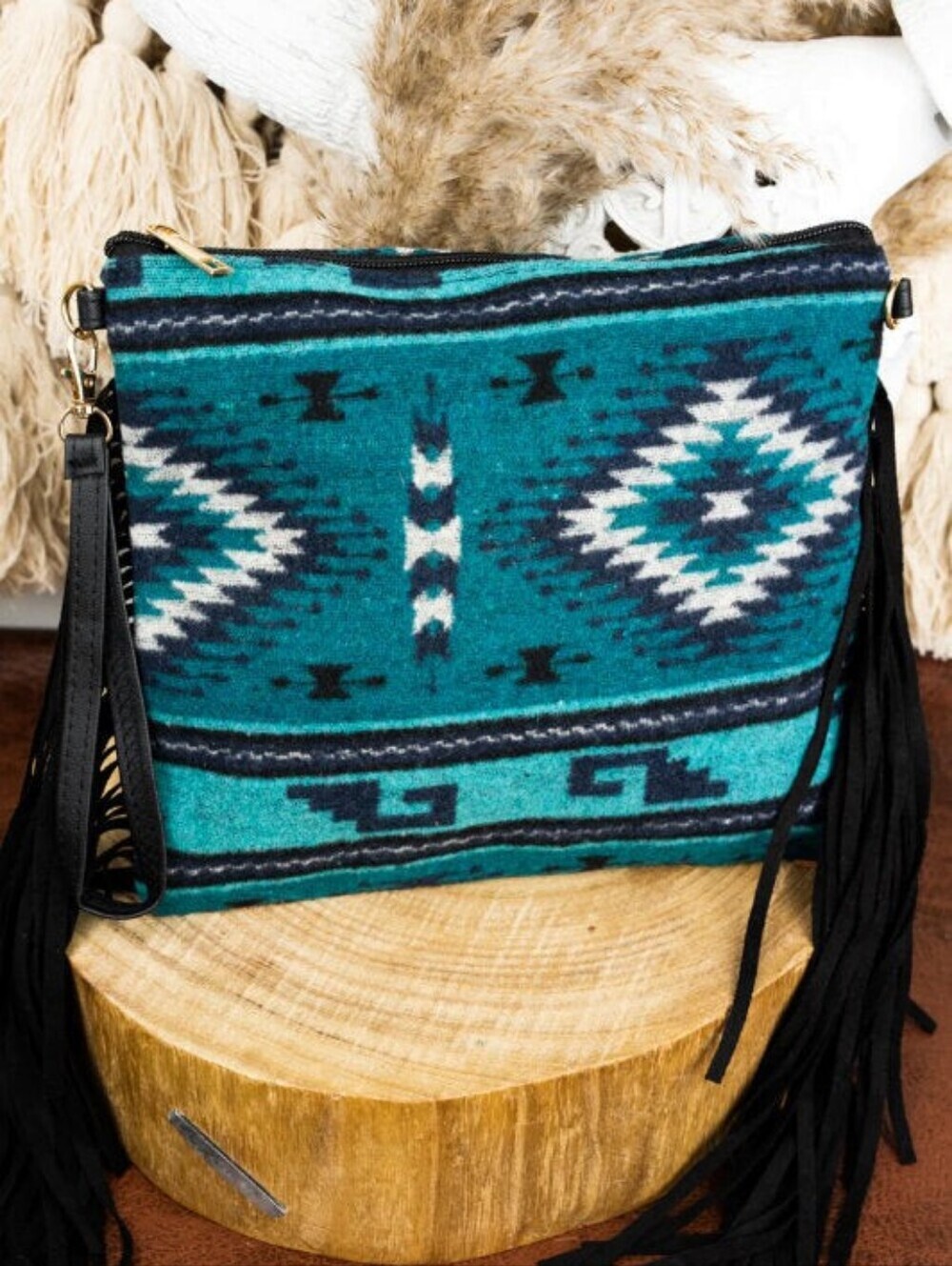 NWT Blue Aztec Patterned Crossbody/Wristlet Bag